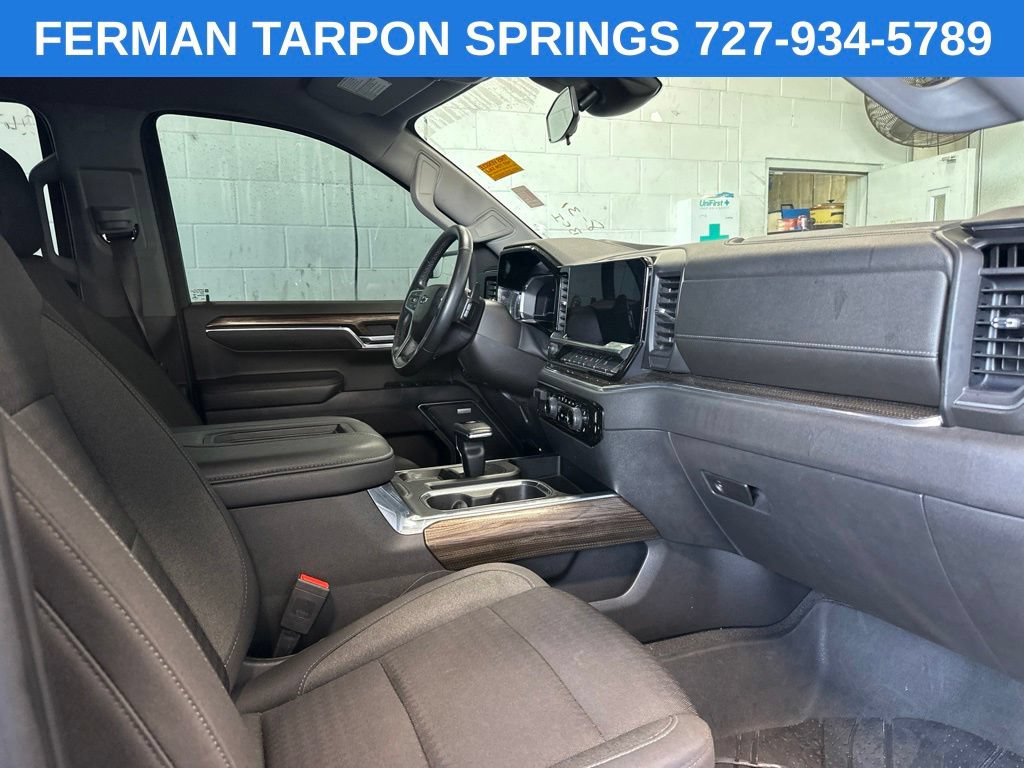 Used 2022 Chevrolet Silverado 1500 LT Trail Boss w/ Convenience Package II AWD/4WD image 6