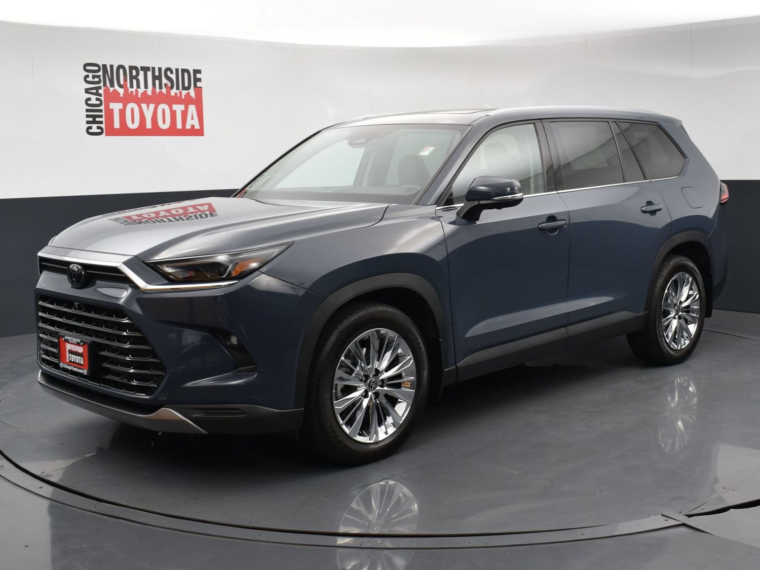 Used 2025 Toyota Grand Highlander AWD image 8