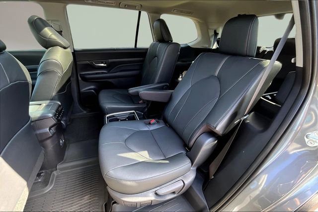 New 2025 Toyota Grand Highlander AWD image 13