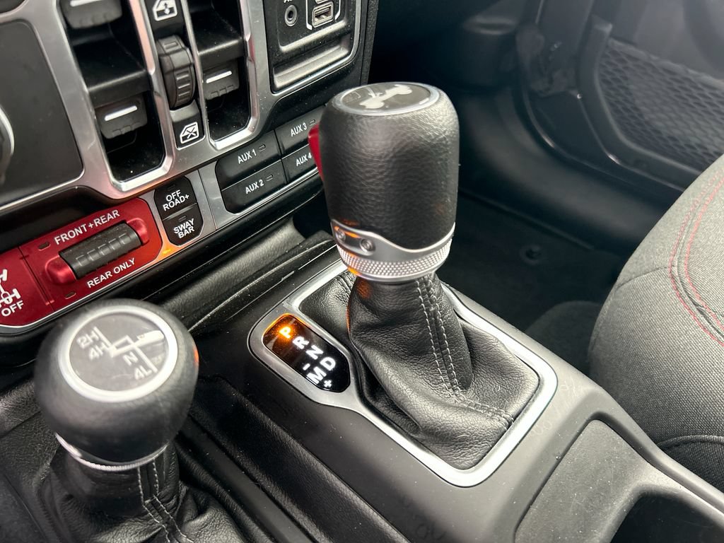 Used 2024 Jeep Wrangler Unlimited Rubicon AWD/4WD image 24