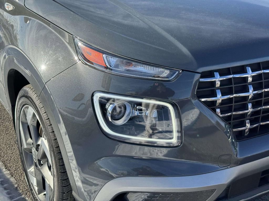 Certified 2024 Hyundai Venue Limited image 8