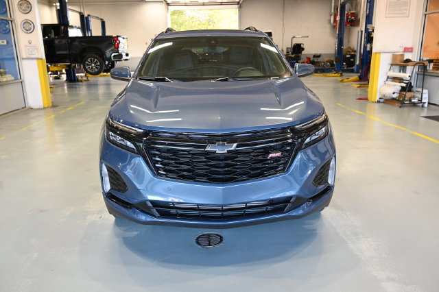 Used 2024 Chevrolet Equinox RS FWD image 2