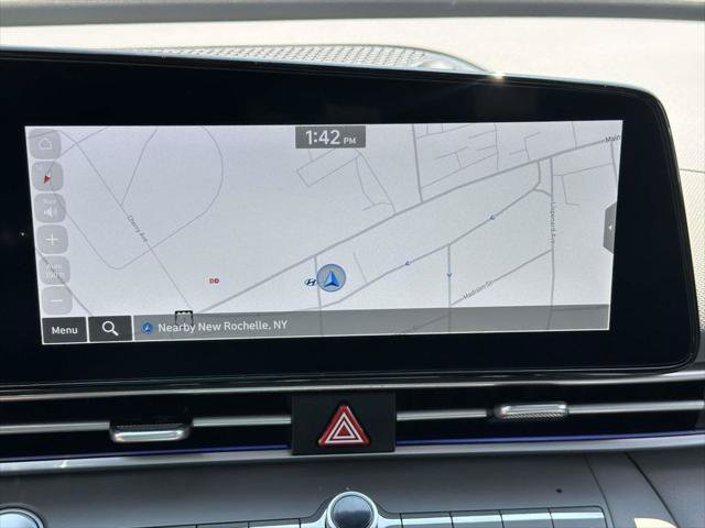 Certified 2025 Hyundai Elantra SEL FWD image 20