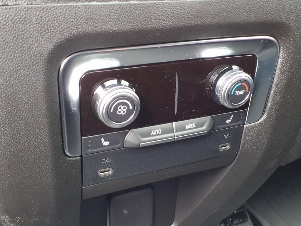 Used 2026 GMC Yukon Denali w/ Sun & Power Step Package AWD/4WD image 18