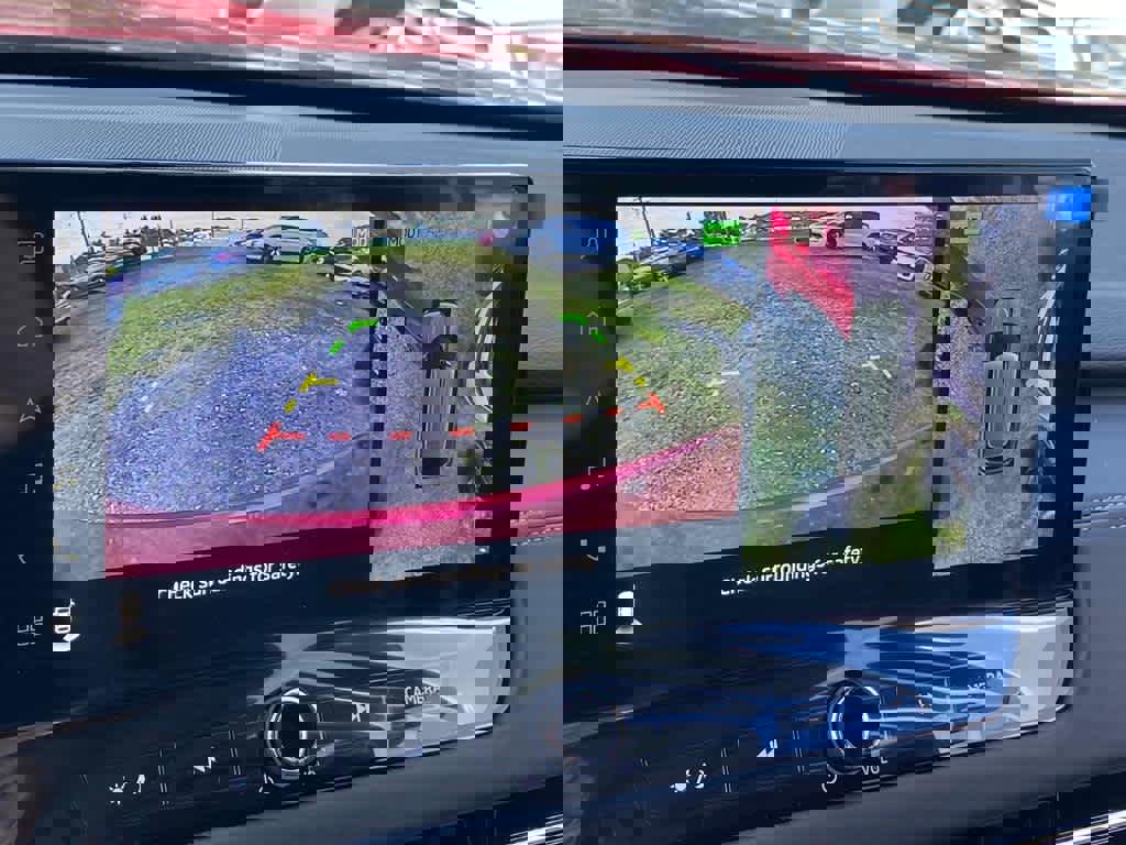 New 2025 Mitsubishi Outlander SE image 10