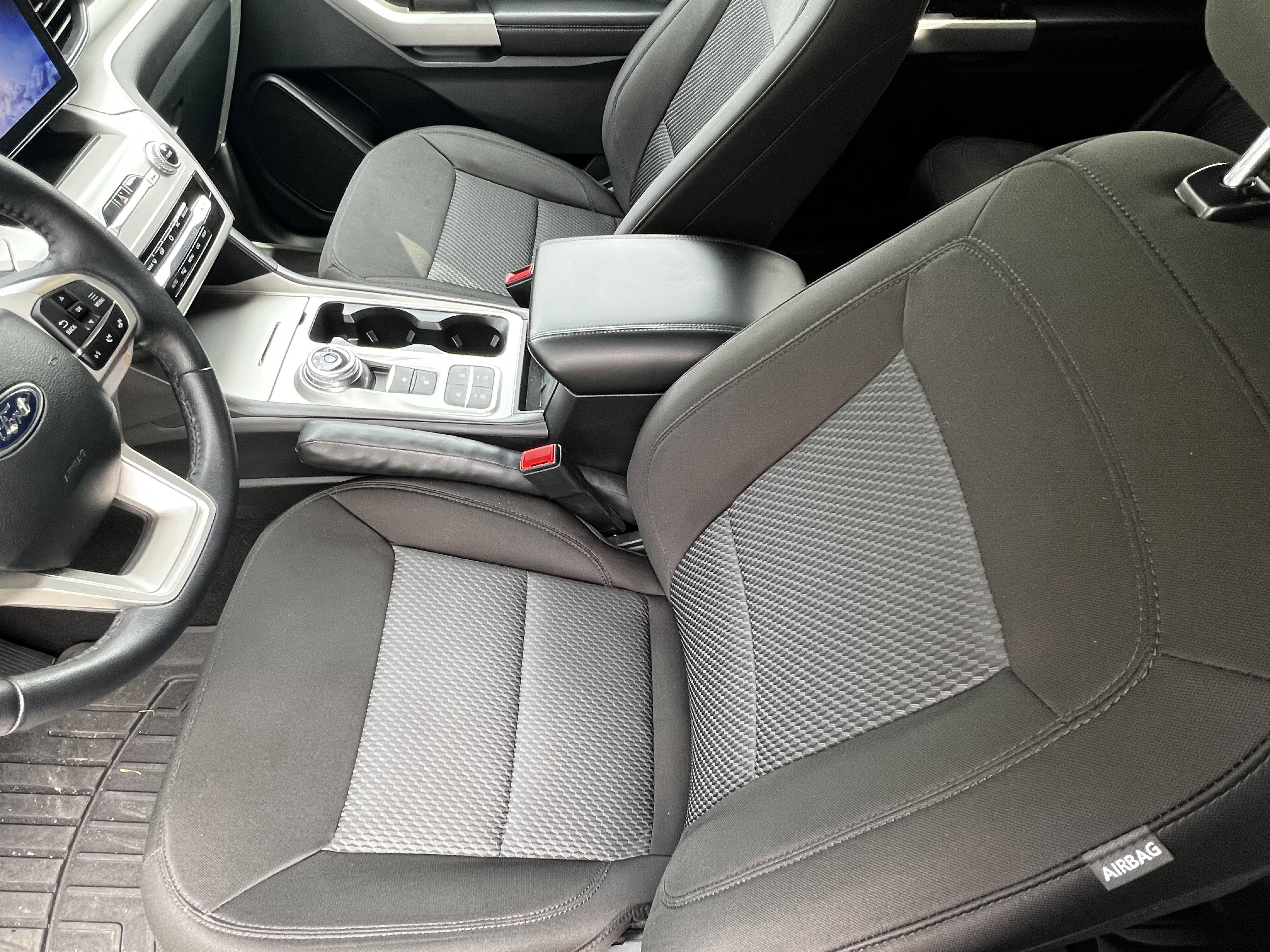 Used 2023 Ford Explorer XLT image 16