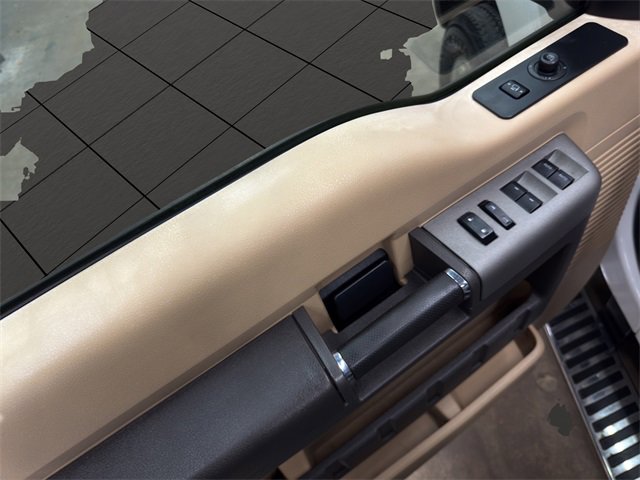 Used 2016 Ford F350 Lariat w/ Chrome Package image 12