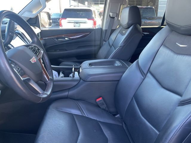 Used 2018 Cadillac Escalade Premium Luxury image 11