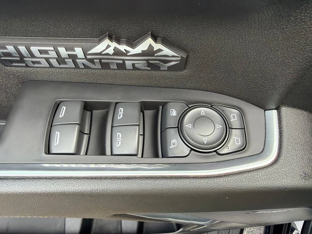 Used 2025 Chevrolet Silverado 1500 High Country w/ High Country Premium Package AWD/4WD image 31