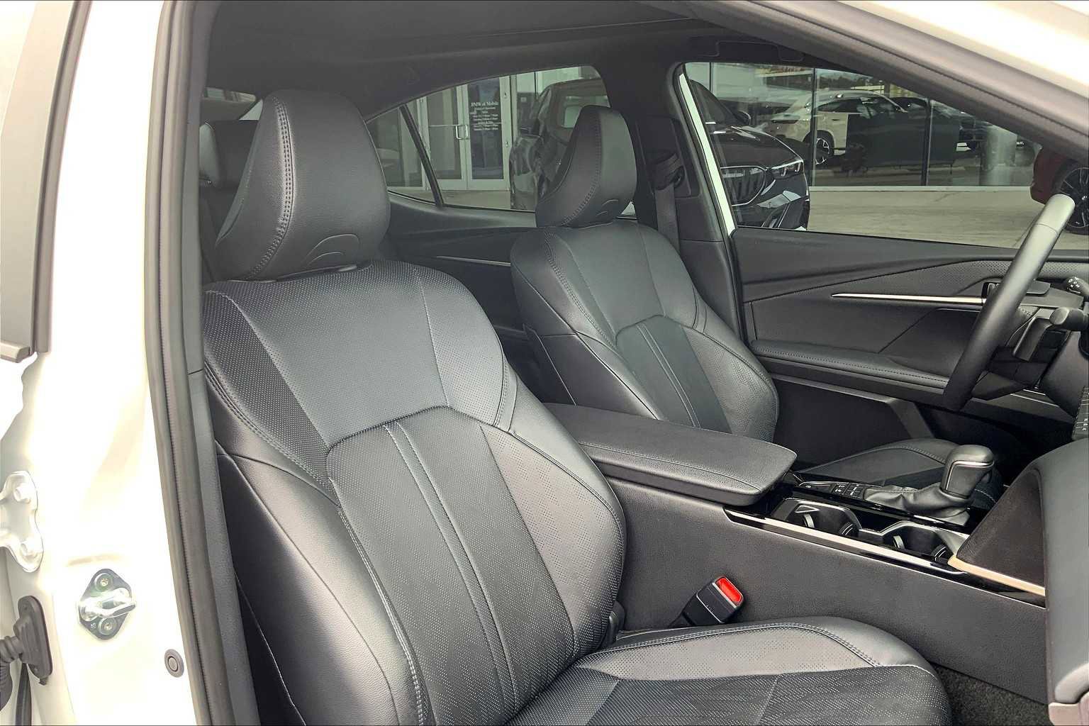 Used 2025 Toyota Camry XSE image 8