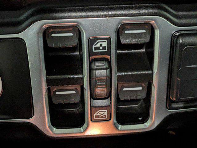 Certified 2023 Jeep Gladiator Sport AWD/4WD image 21