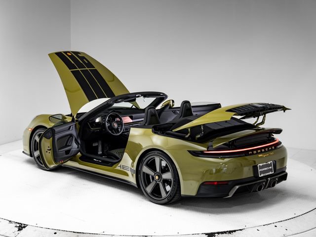New 2026 Porsche 911 GTS RWD image 18