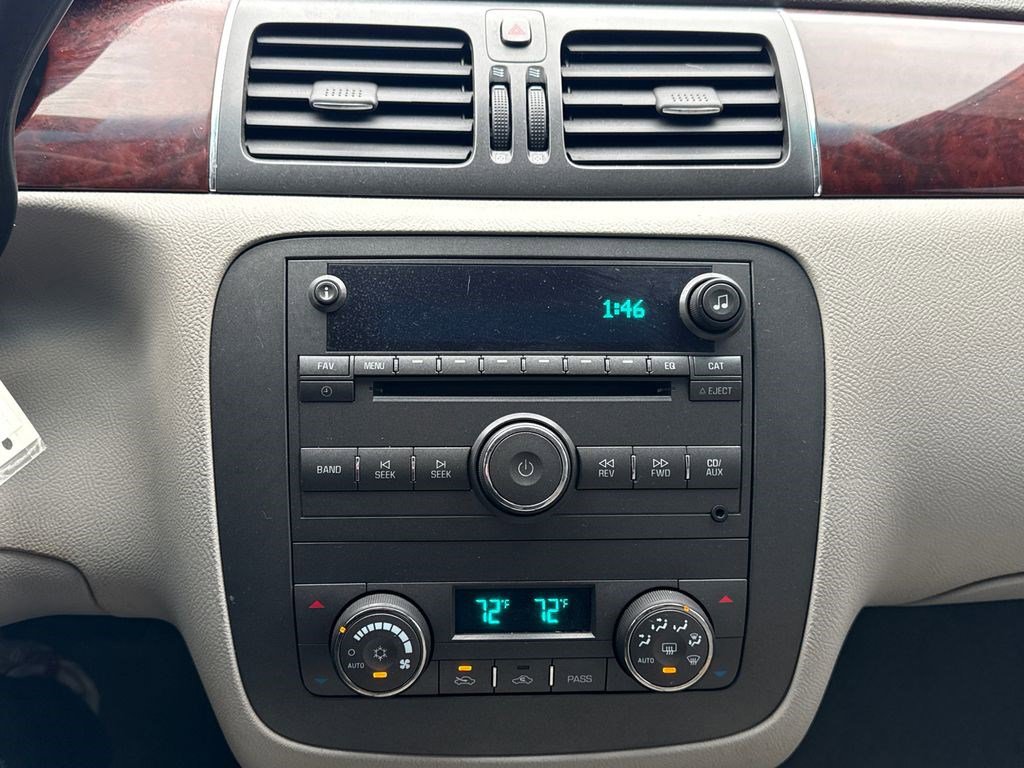 Used 2008 Buick Lucerne CXL w/ Ultra Confidence Package image 27