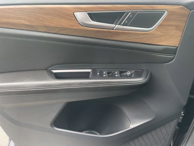 Certified 2025 Volkswagen Atlas SE image 24