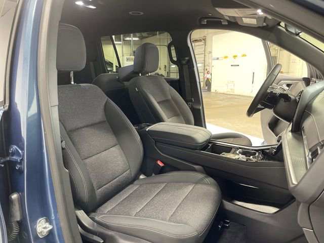 Used 2025 Chevrolet Traverse LT image 27