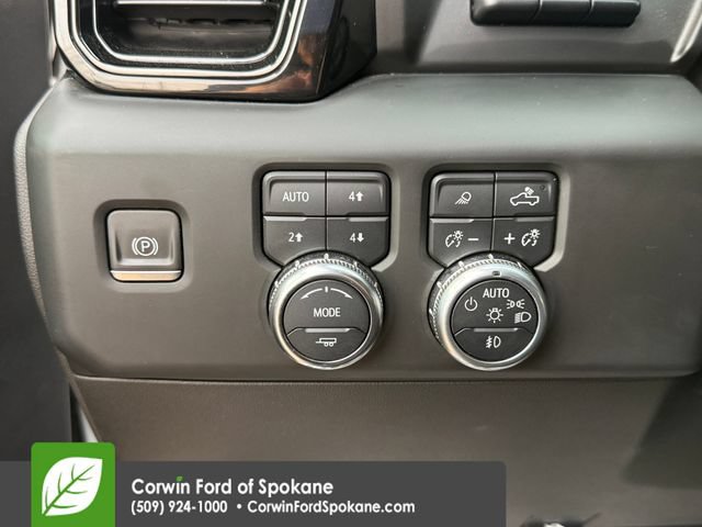 Used 2022 GMC Sierra 1500 AT4 w/ Technology Package AWD/4WD image 29