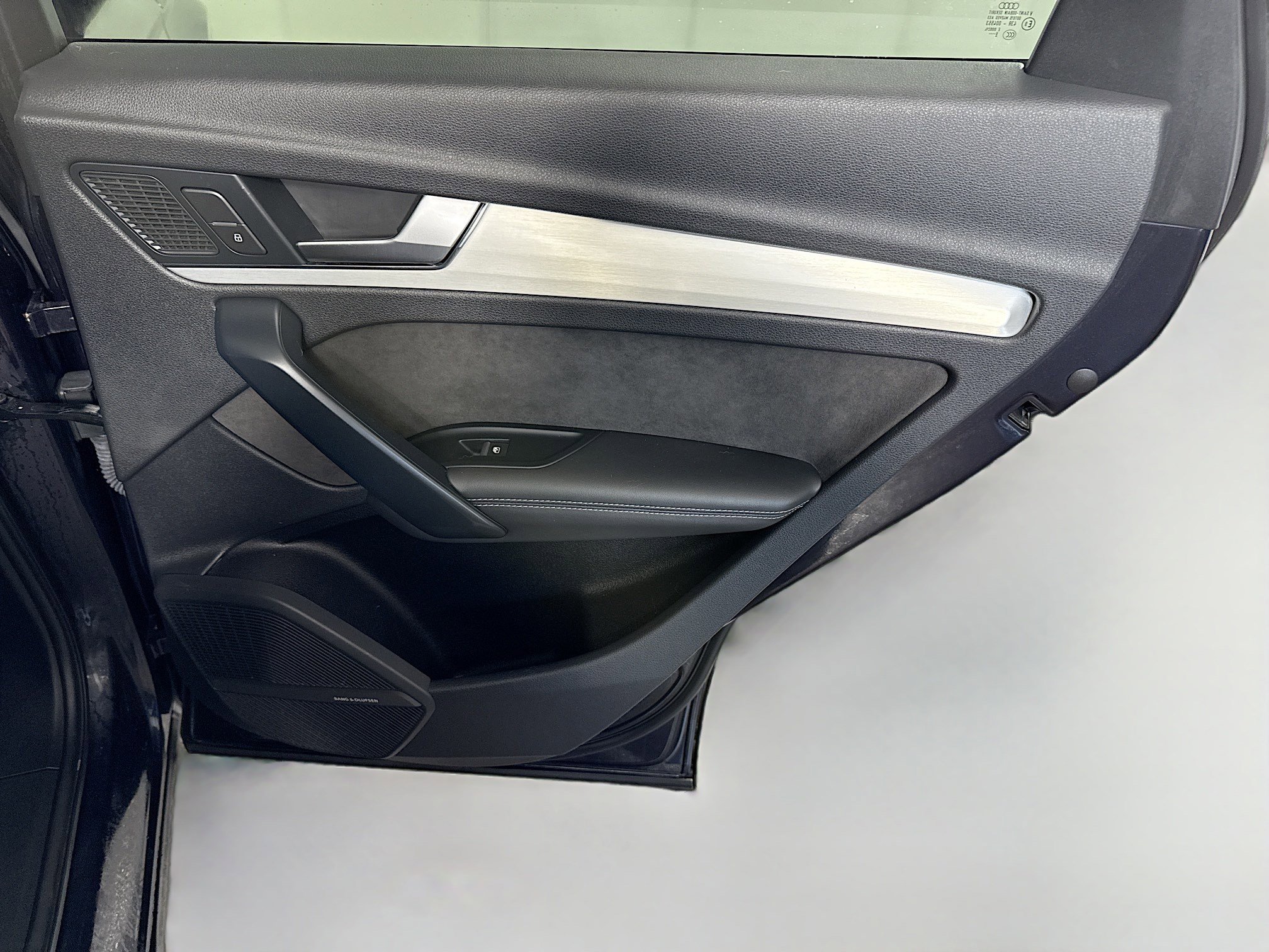 Used 2020 Audi SQ5 Premium Plus w/ Premium Plus Package image 28