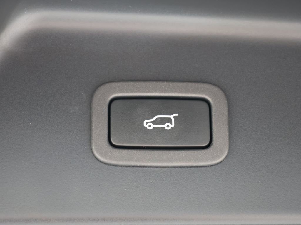 Used 2021 Land Rover Range Rover P525 Westminster Edition image 11