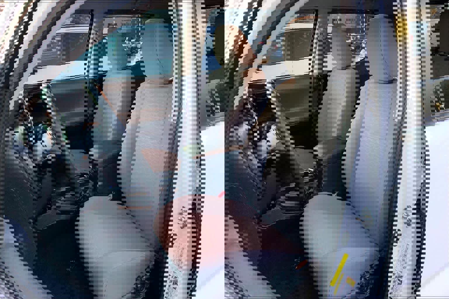 Used 2018 Toyota Tacoma SR image 7