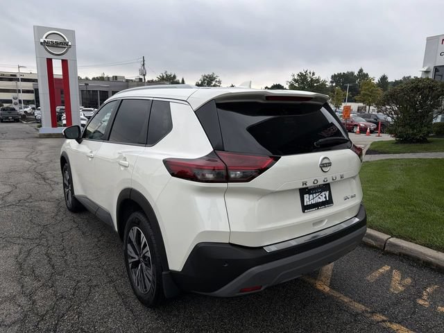 Certified 2023 Nissan Rogue SV w/ SV Premium B Package AWD/4WD image 6