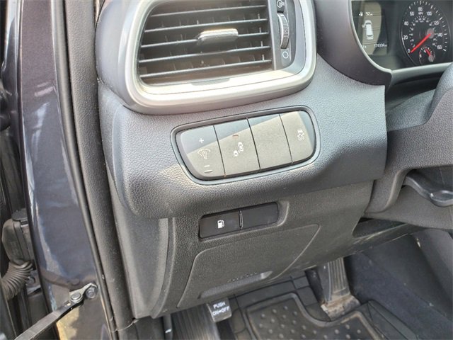 Used 2019 Kia Sorento LX image 10