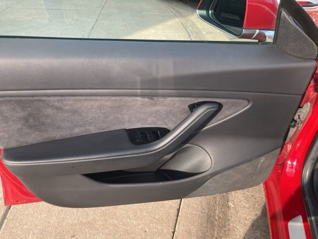 Used 2018 Tesla Model 3 Long Range image 11