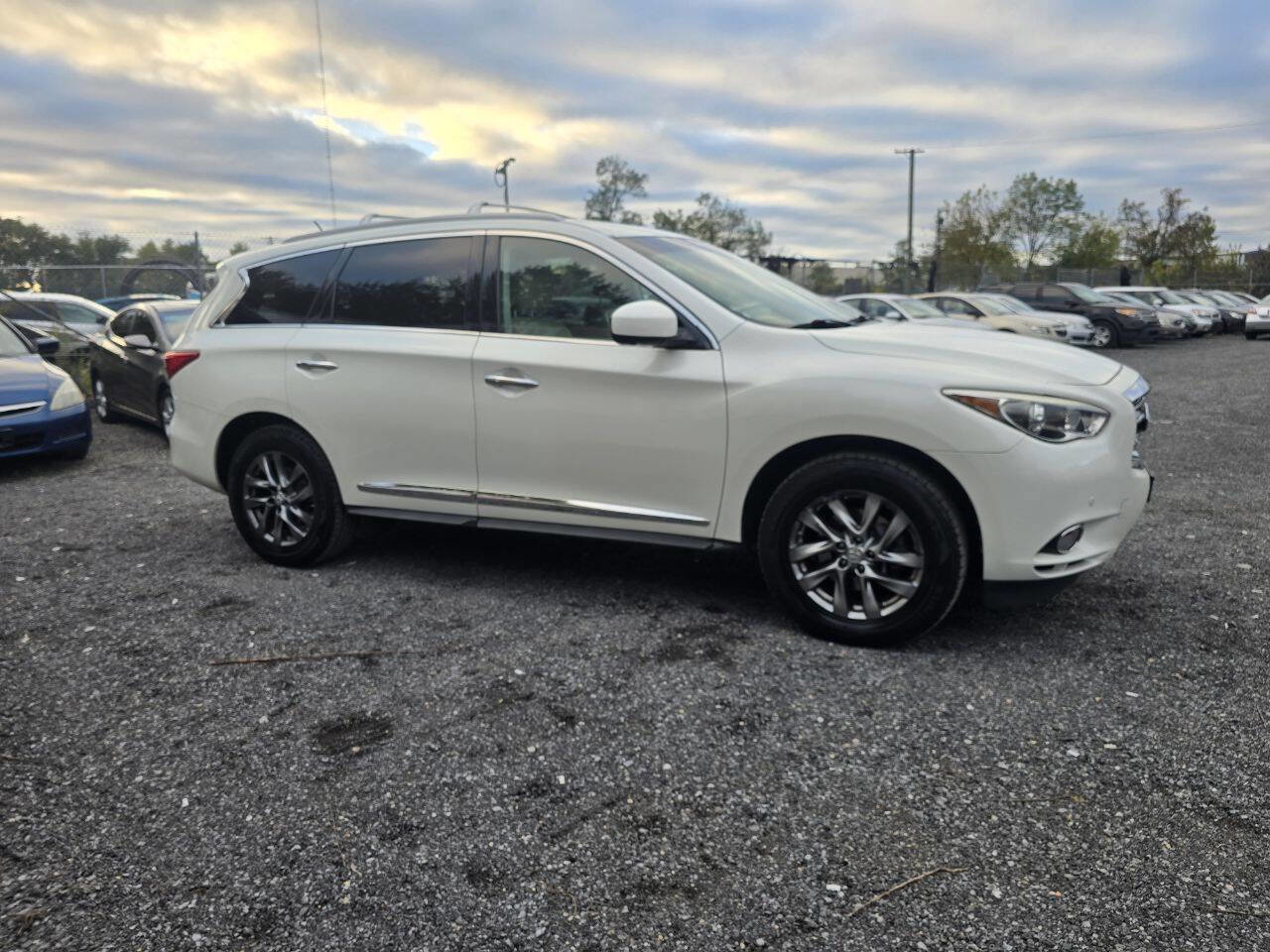 Used 2015 INFINITI QX60 AWD w/ Premium Plus Package image 10