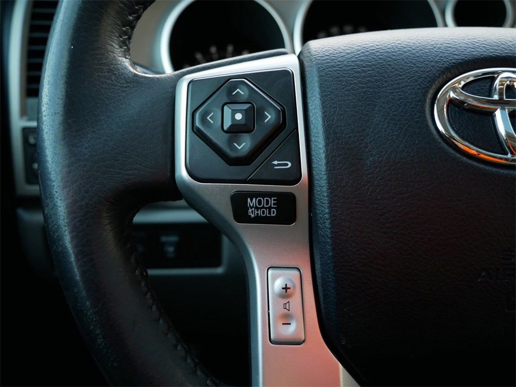 Used 2017 Toyota Sequoia Platinum AWD/4WD image 22