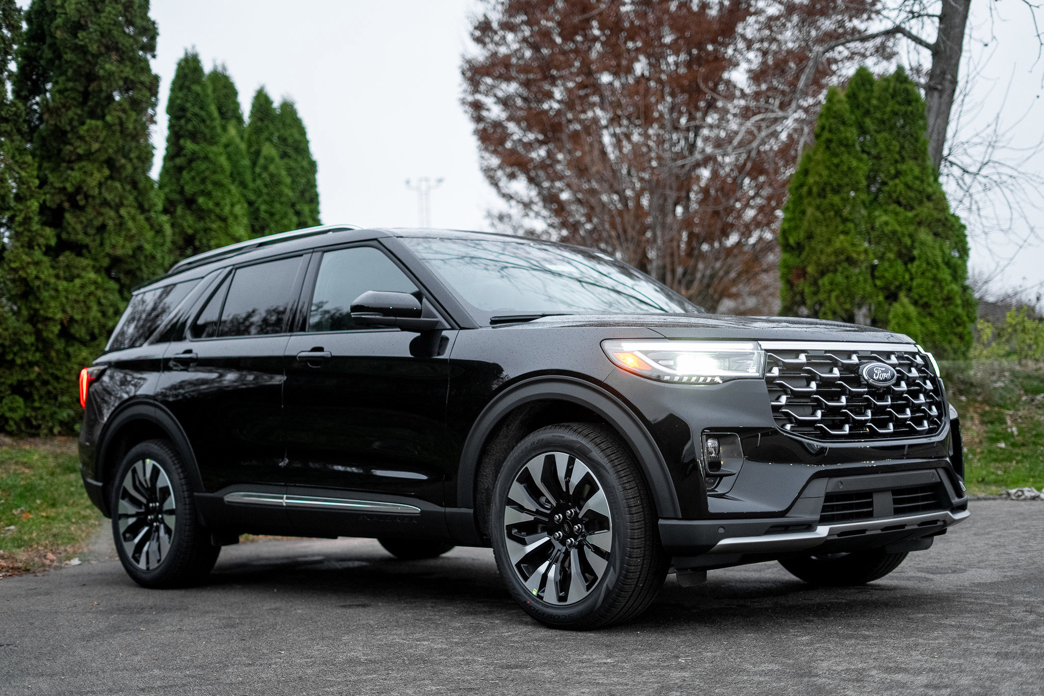 New 2026 Ford Explorer Platinum w/ LUX Leather Package image 3