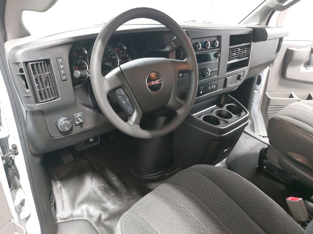 Used 2024 GMC Savana 2500 w/ Driver Convenience Package image 15