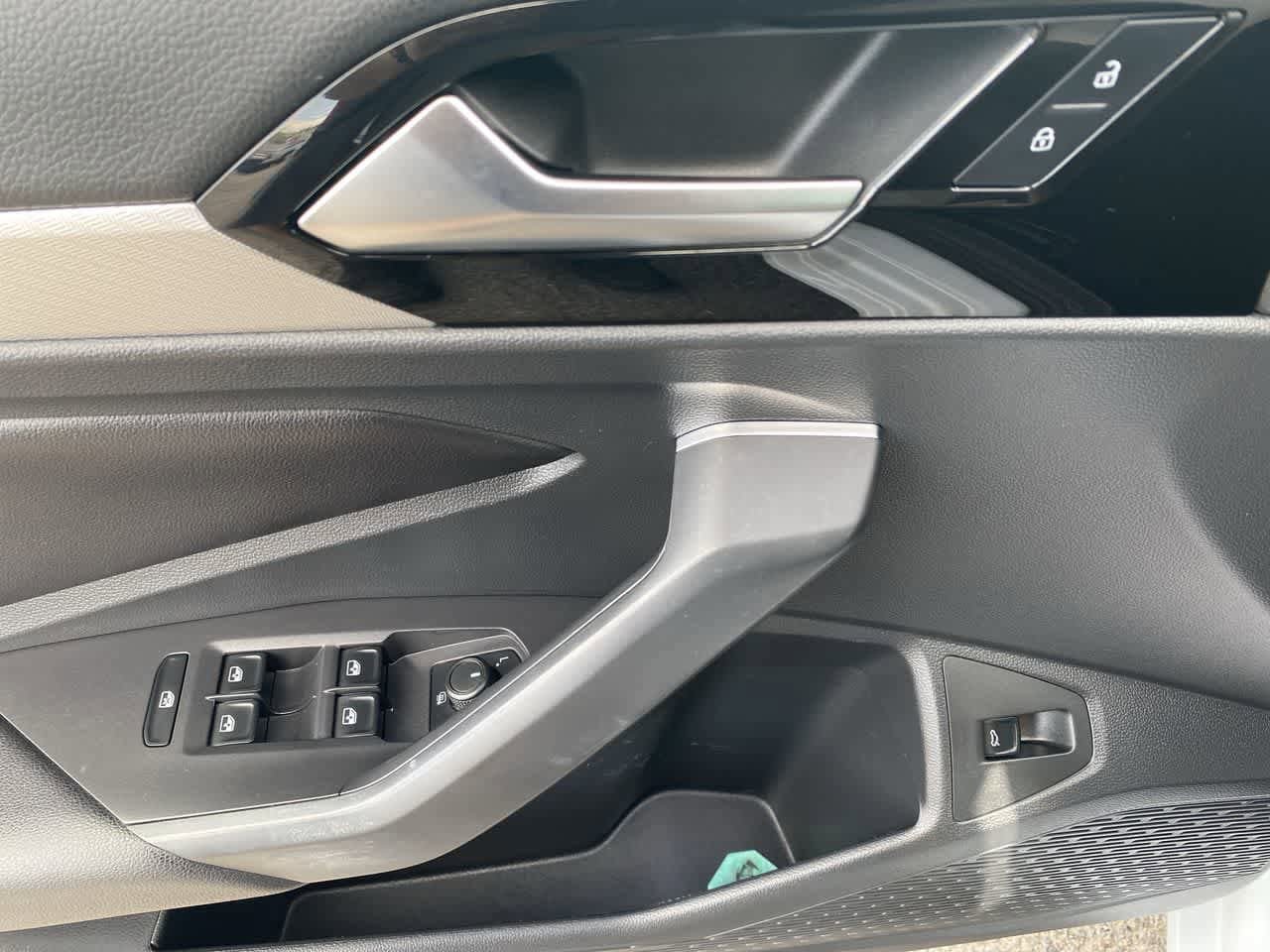 Used 2019 Volkswagen Jetta R-Line FWD image 13