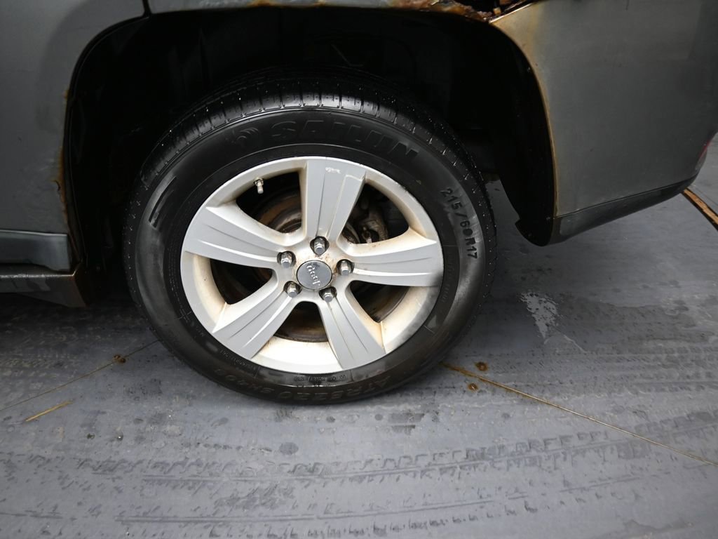 Used 2011 Jeep Compass 4WD image 14