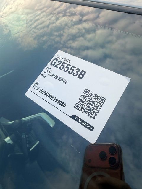 Used 2022 Toyota RAV4 LE AWD/4WD image 8