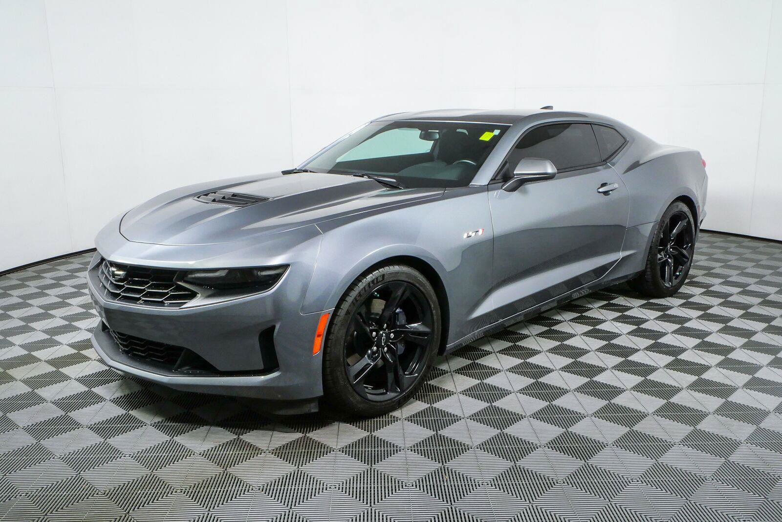 Used 2021 Chevrolet Camaro LT RWD image 22