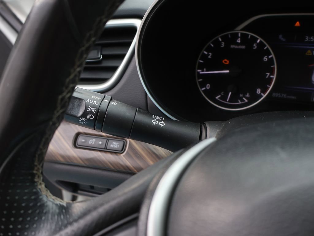 Used 2017 Nissan Maxima Platinum FWD image 27