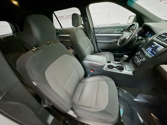 Used 2016 Ford Explorer XLT w/ Equipment Group 201A image 27