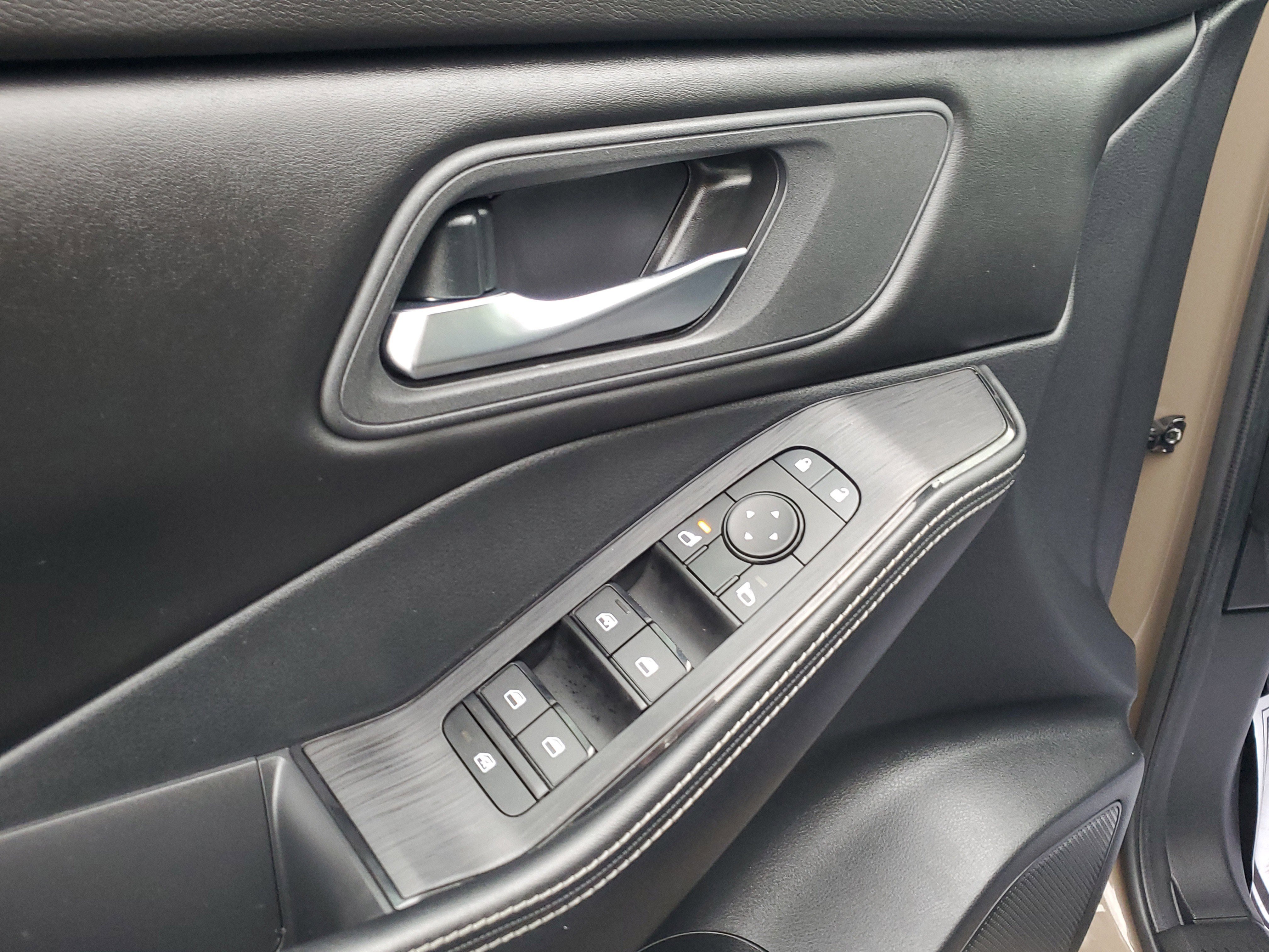 Certified 2024 Nissan Rogue SV image 18