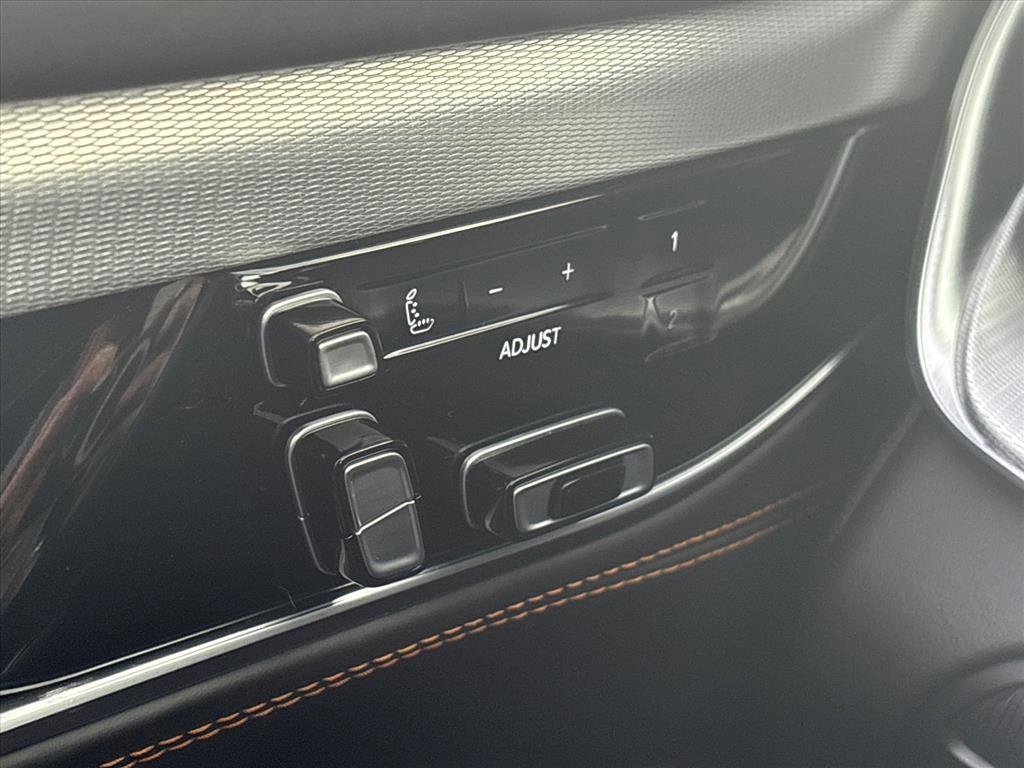 Used 2023 Jeep Grand Wagoneer L Series III w/ Rear Seat Video Group 1 image 21