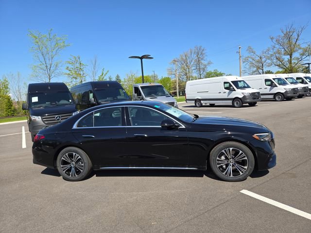 New 2026 Mercedes-Benz E 350 4MATIC Sedan image 2