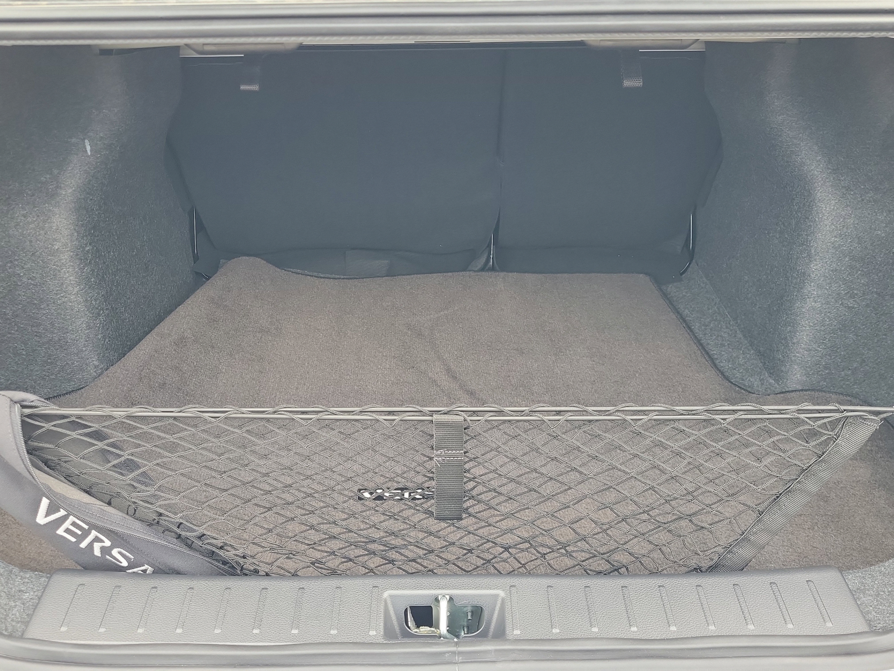 New 2025 Nissan Versa SV w/ Trunk Package FWD image 29