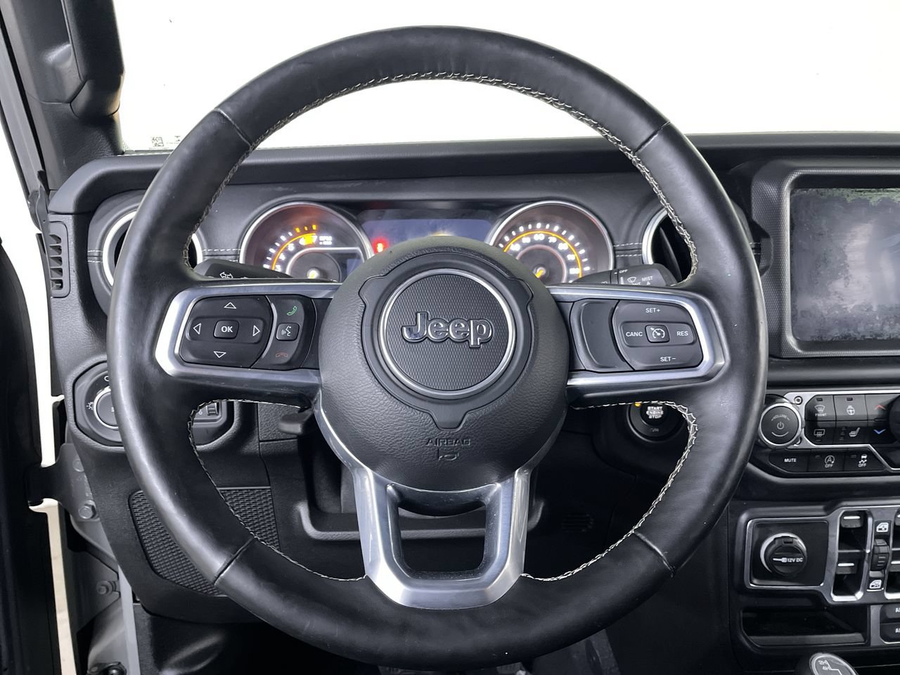 Used 2020 Jeep Wrangler Unlimited Sahara AWD/4WD image 14