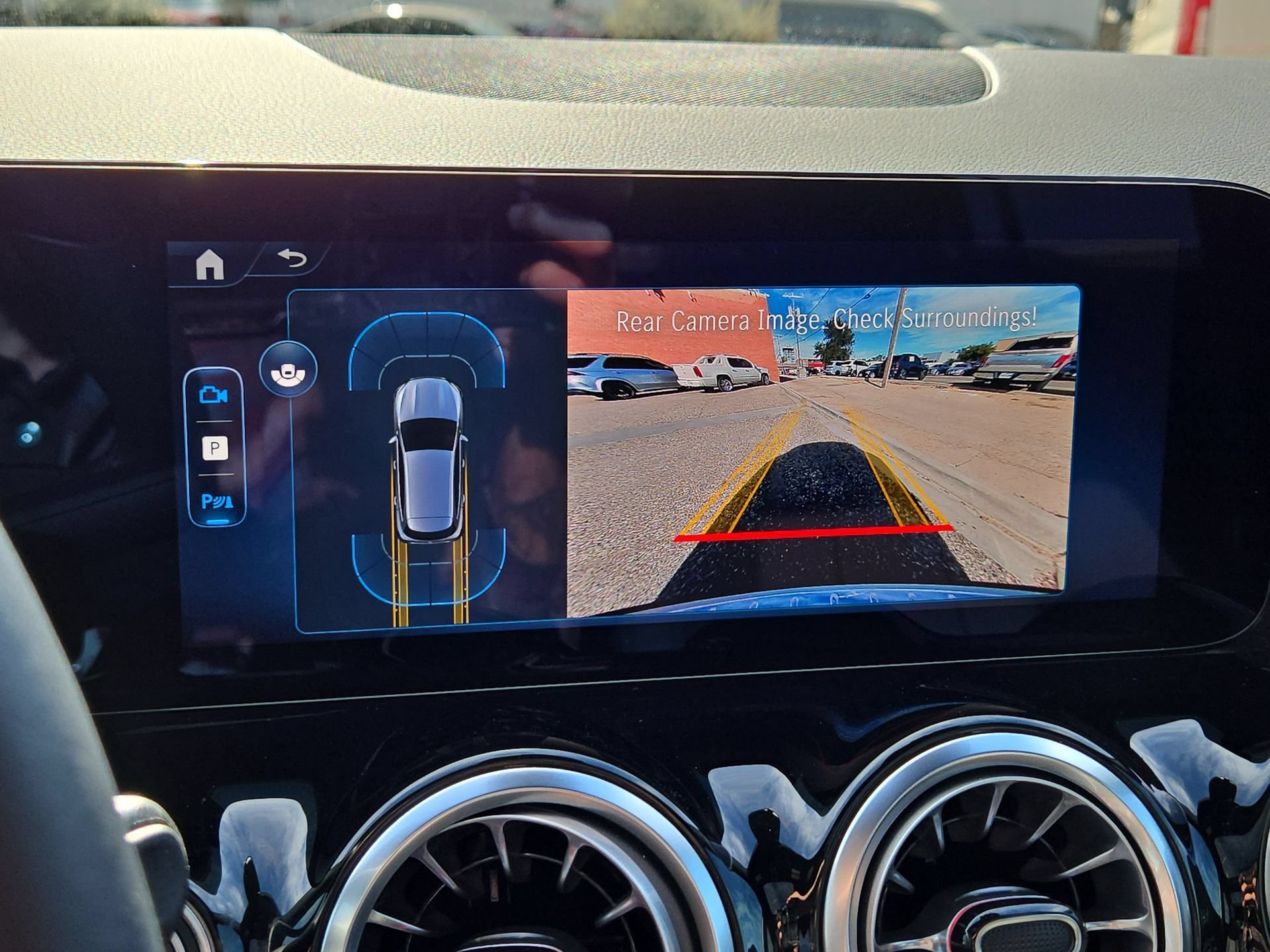 New 2025 Mercedes-Benz GLA 250 4MATIC image 18