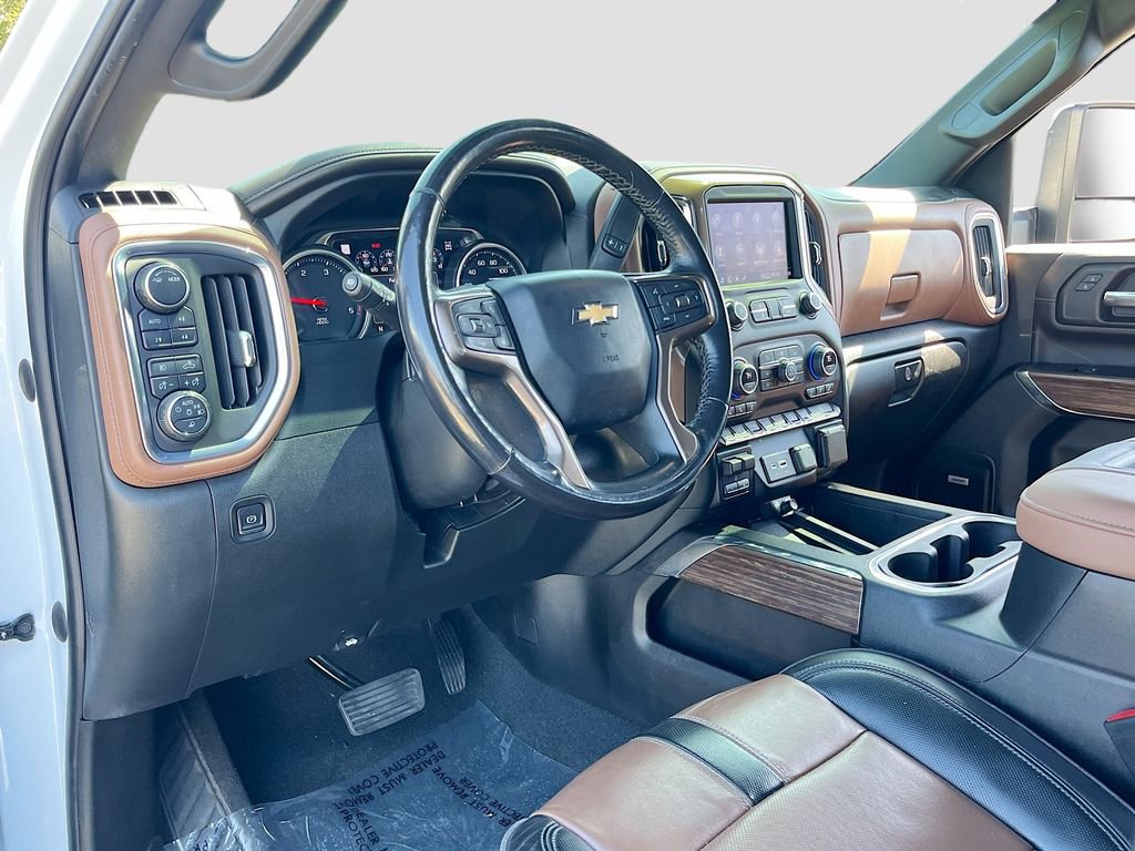 Used 2022 Chevrolet Silverado 2500 High Country w/ Safety Package II AWD/4WD image 9