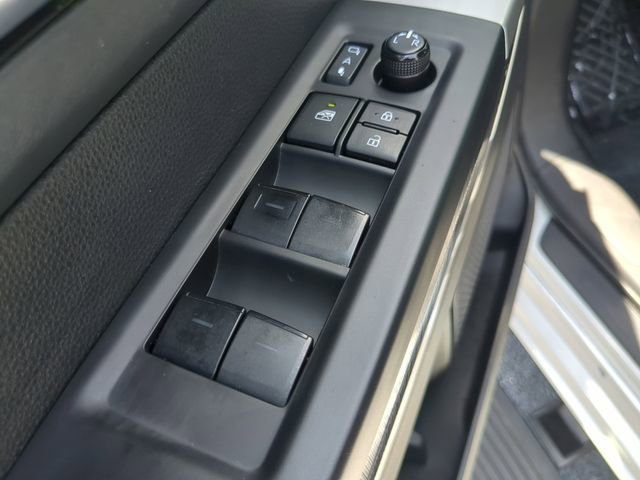 Used 2024 Toyota Sequoia Platinum AWD/4WD image 21
