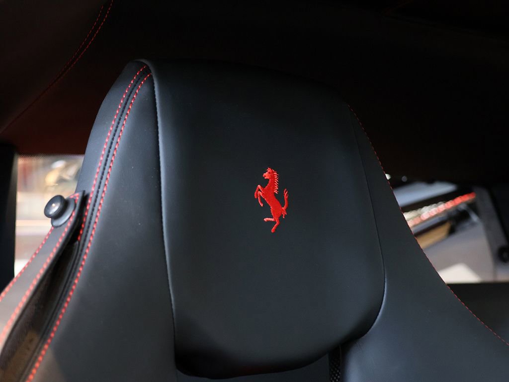 Certified 2021 Ferrari F8 Tributo RWD image 34