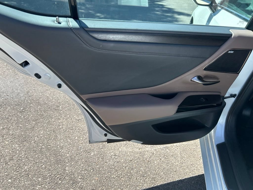 Used 2024 Lexus ES 300h w/ Accessory Package (Z1) FWD image 8