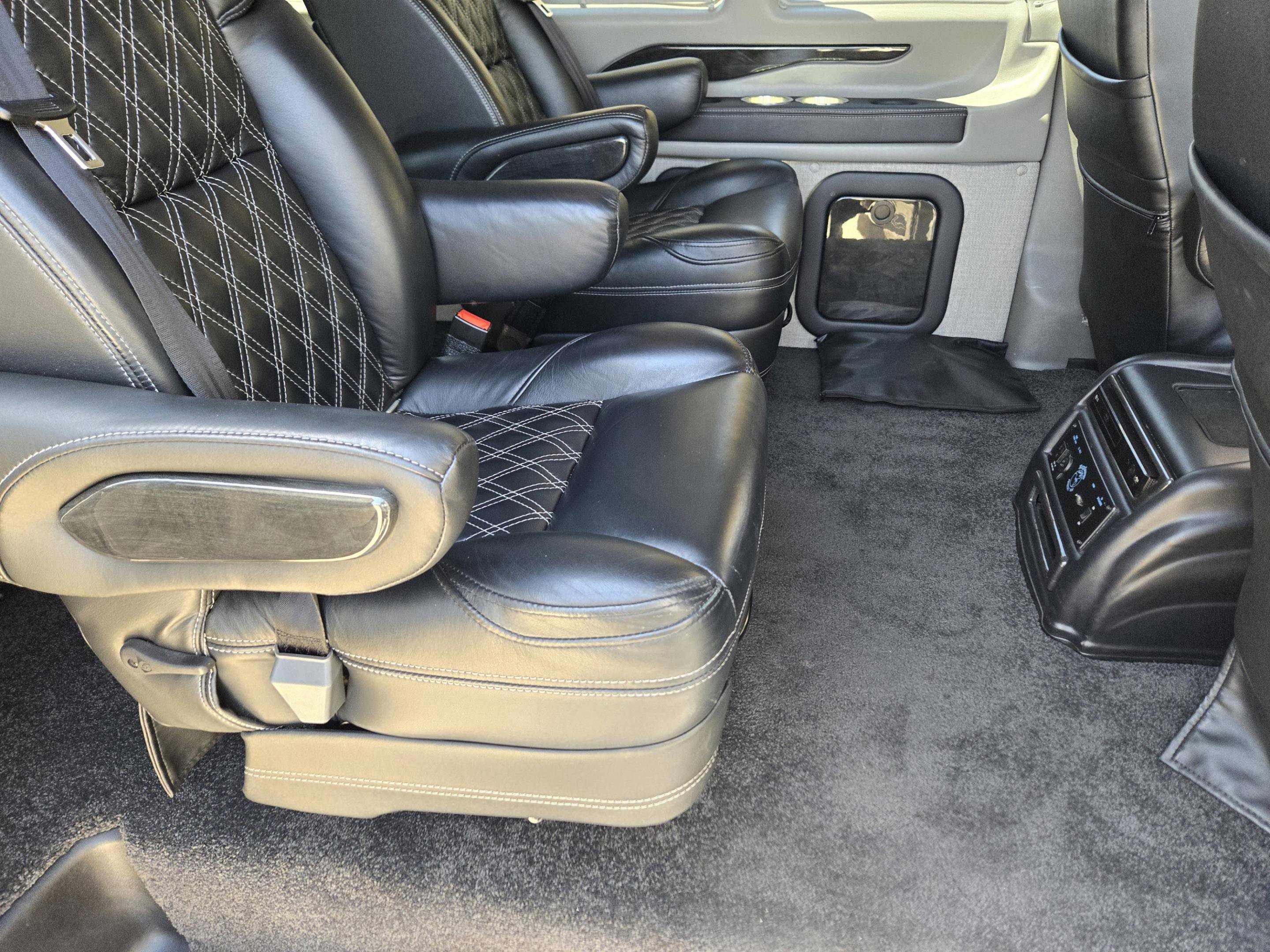 Used 2023 Chevrolet Express 2500 image 37