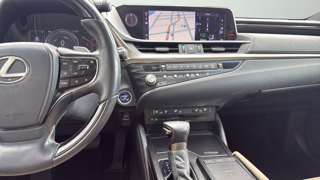 Certified 2021 Lexus ES 300h w/ Premium Package image 13