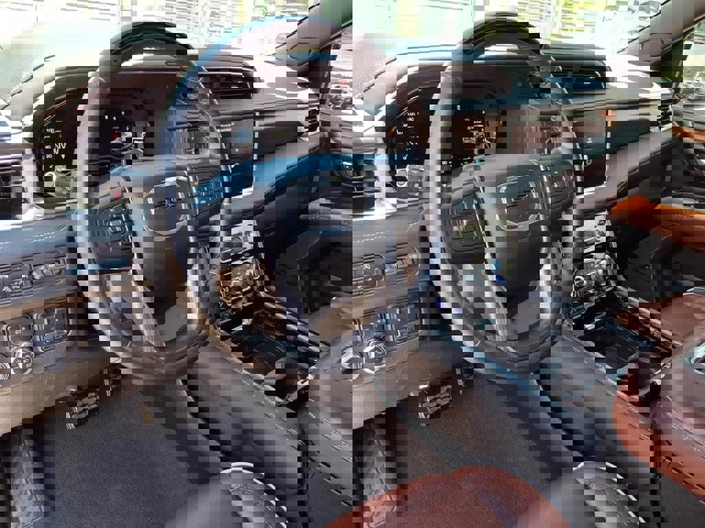 Used 2024 GMC Yukon XL Denali Ultimate image 15