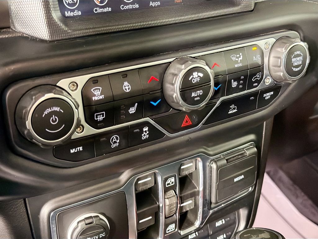Used 2023 Jeep Wrangler Unlimited Sport w/ Uconnect 4C Nav & Sound Group AWD/4WD image 16